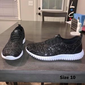 Daisy Fuentes Slip On Sneakers